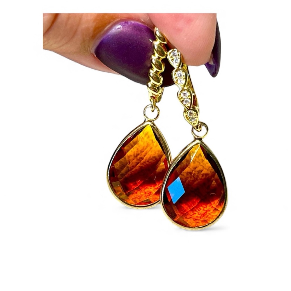 🤩🌊Cute mismatched topaz/citrine faceted and rhinestone earrings/lever backs